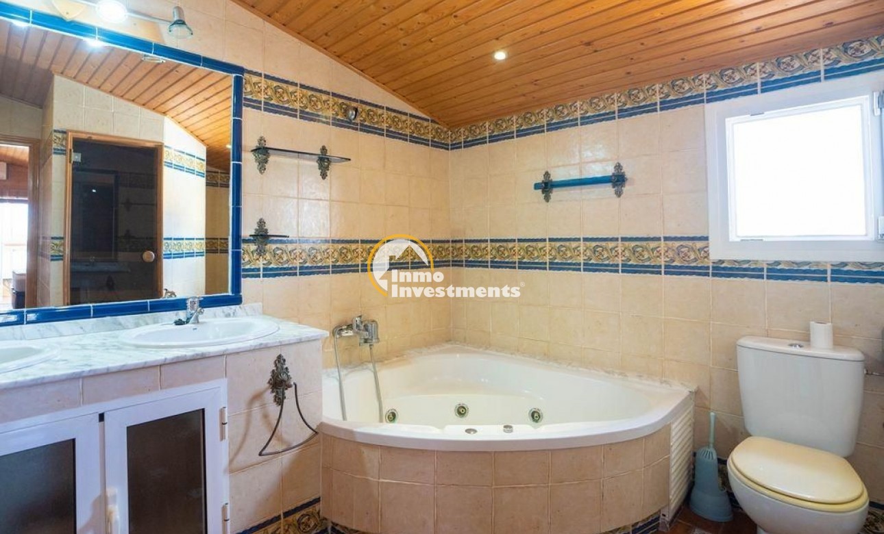 Bestaande bouw - Villa - Orihuela Costa - Los Almendros-La Florida