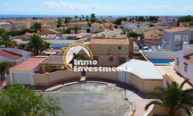 Bestaande bouw - Villa - Orihuela Costa - Los Almendros-La Florida