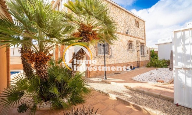 Bestaande bouw - Villa - Orihuela Costa - Los Almendros-La Florida