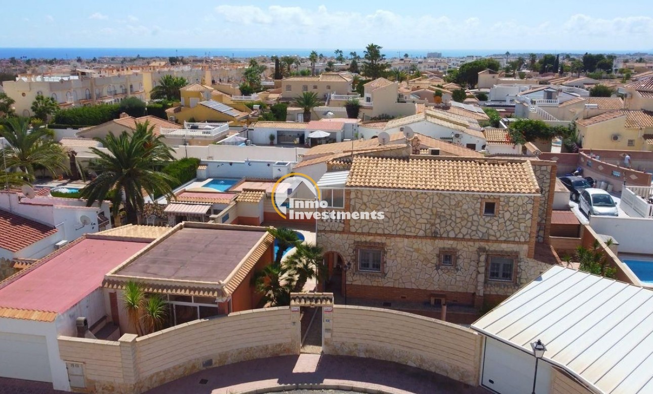 Bestaande bouw - Villa - Orihuela Costa - Los Almendros-La Florida