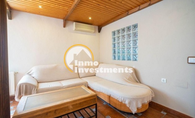Bestaande bouw - Villa - Orihuela Costa - Los Almendros-La Florida