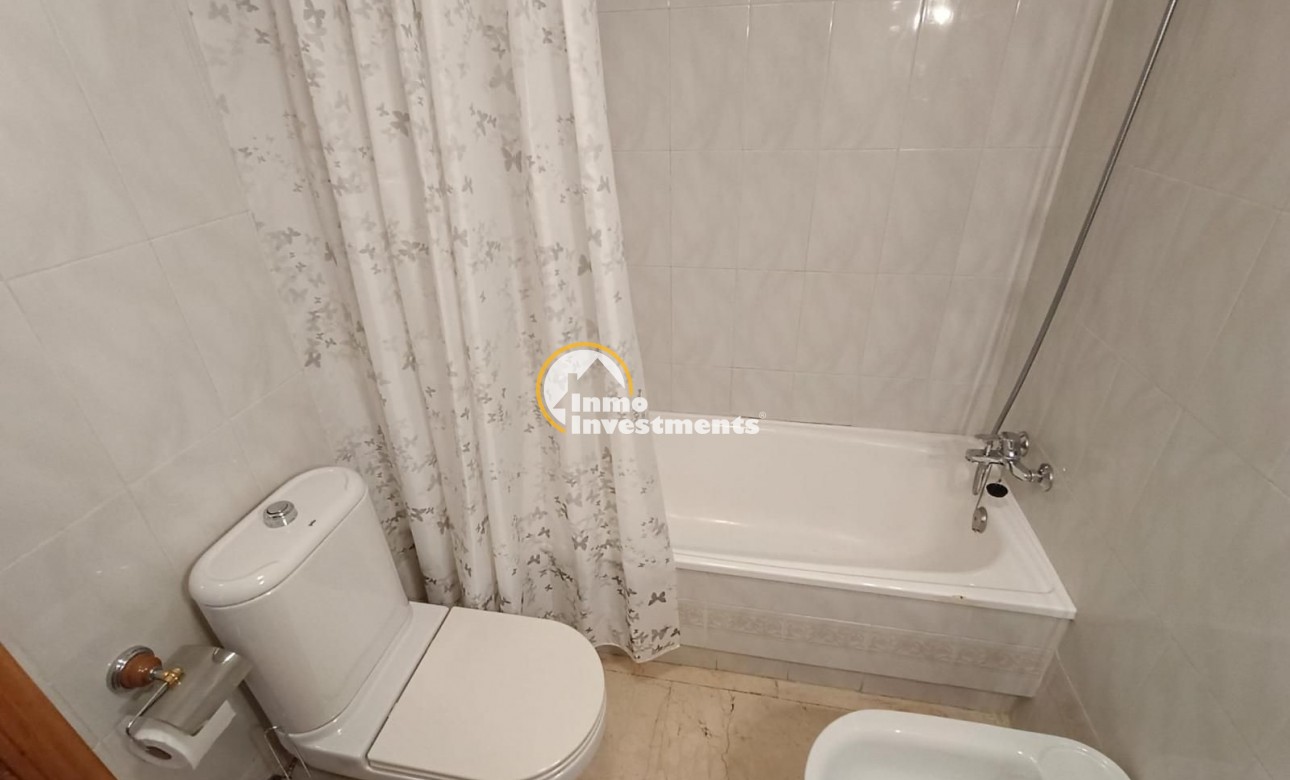 Gebrauchtimmobilien - Apartment - Torrevieja - Estacion de autobuses