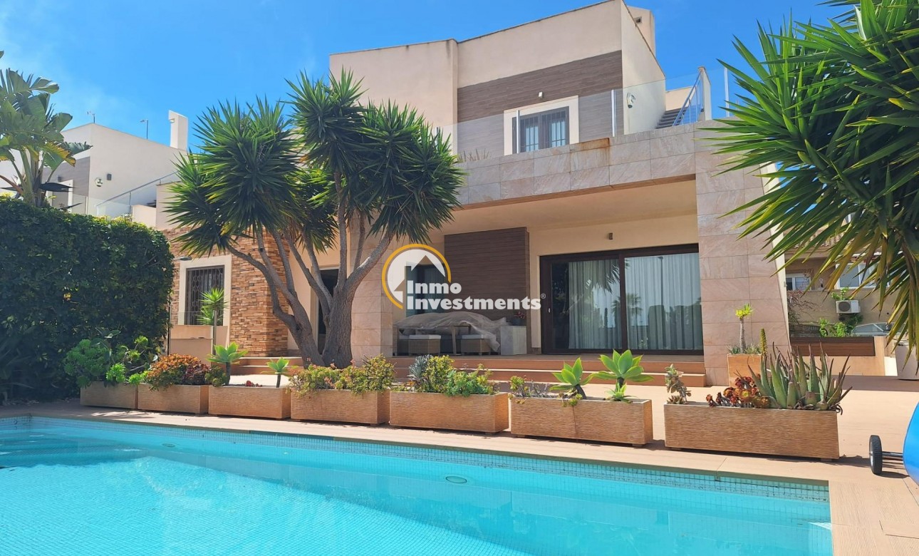 Bestaande bouw - Villa - Torrevieja - Torreblanca