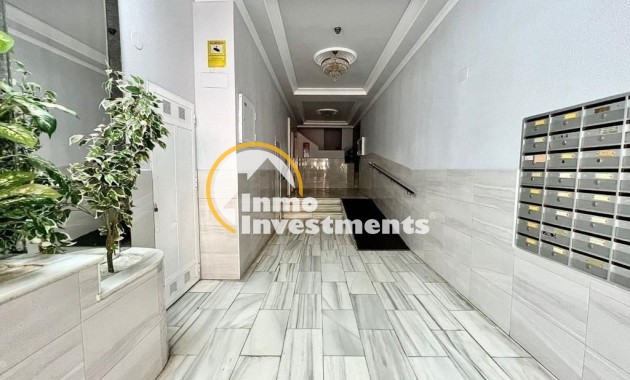 Gebrauchtimmobilien - Apartment - Torrevieja - Paseo maritimo