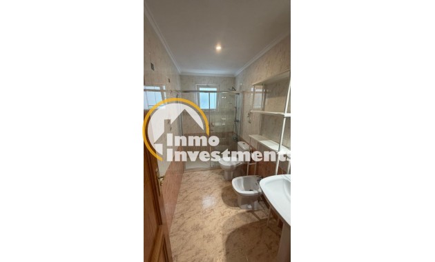 Gebrauchtimmobilien - Apartment - Torrevieja - Paseo maritimo