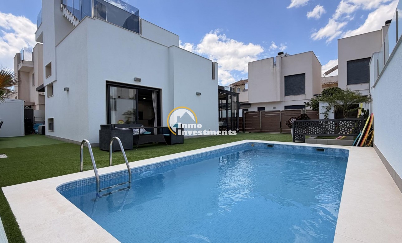 Till salu - Villa - Torrevieja - Aguas Nuevas