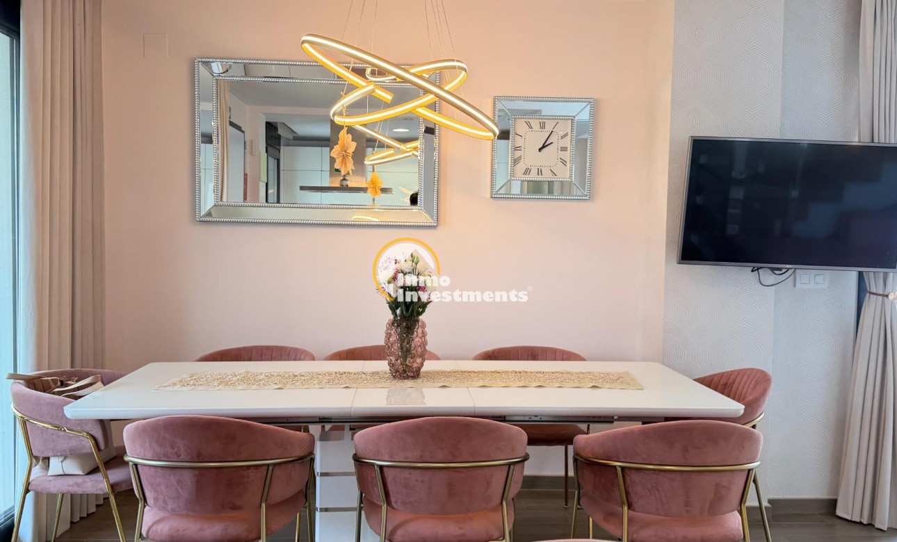Resale - Villa - Torrevieja - Aguas Nuevas