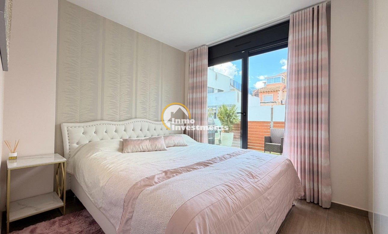 Resale - Villa - Torrevieja - Aguas Nuevas