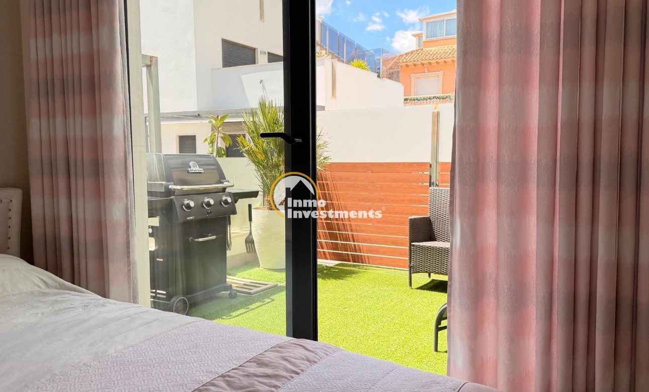 Resale - Villa - Torrevieja - Aguas Nuevas