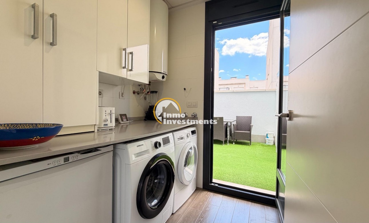 Resale - Villa - Torrevieja - Aguas Nuevas