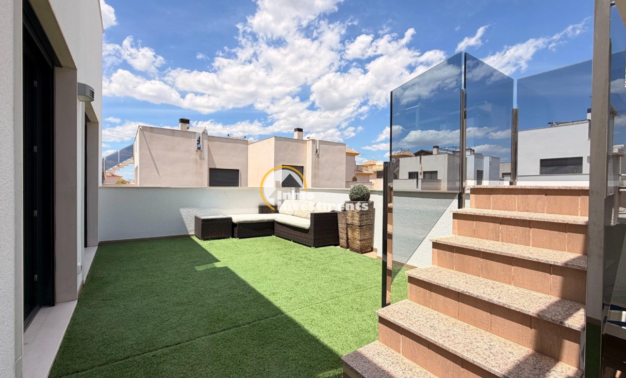 Resale - Villa - Torrevieja - Aguas Nuevas