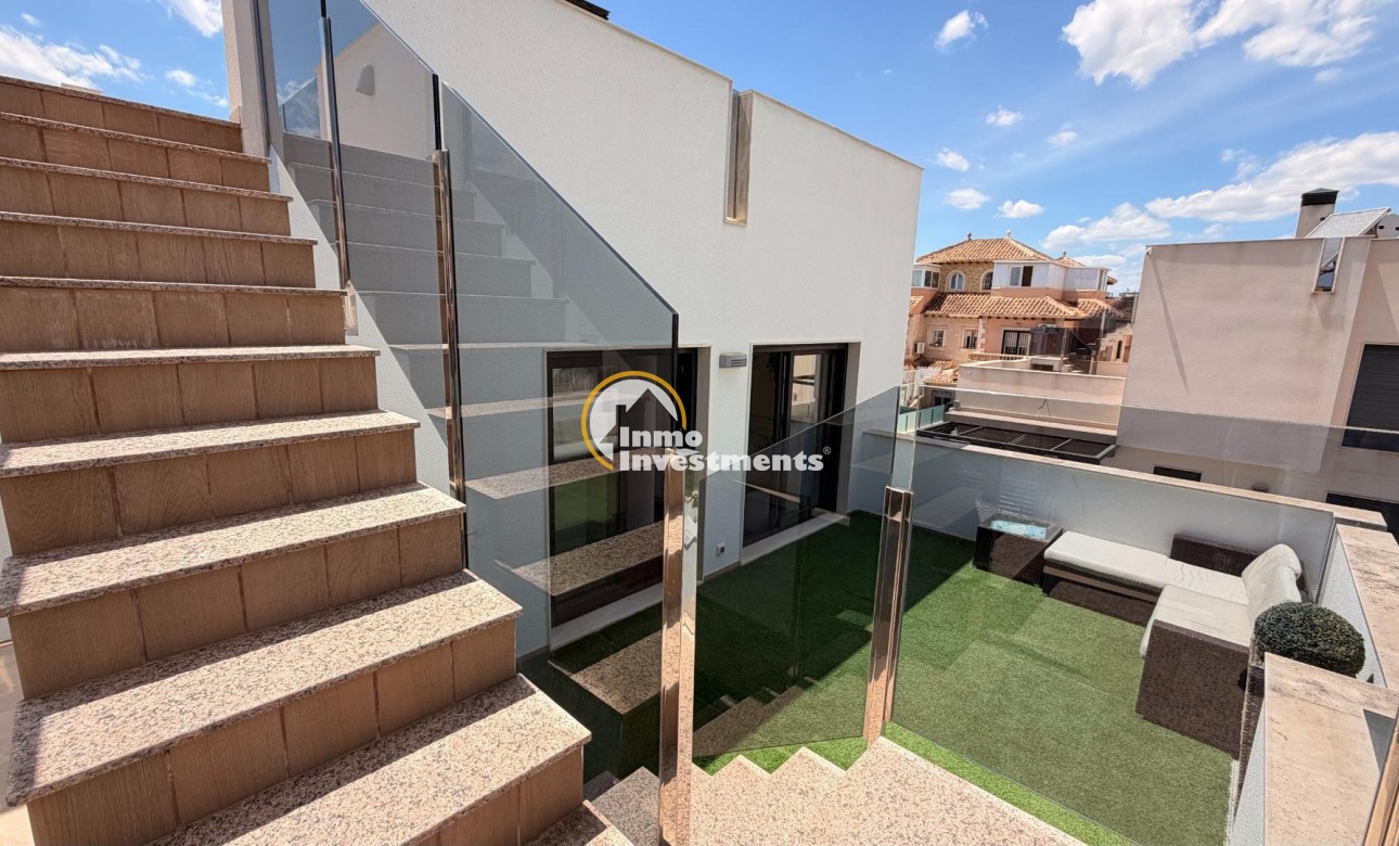 Resale - Villa - Torrevieja - Aguas Nuevas