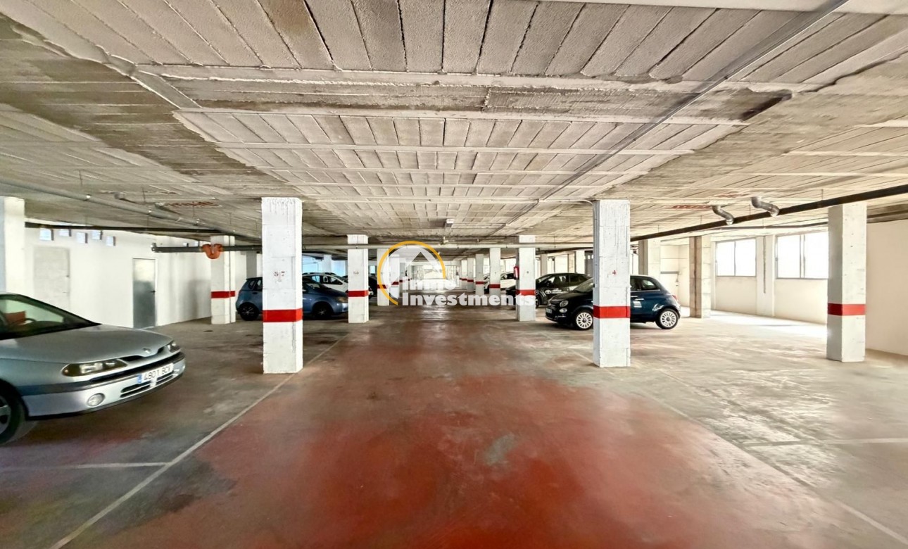 Resale - Commercial - Torrevieja - Estacion de autobuses