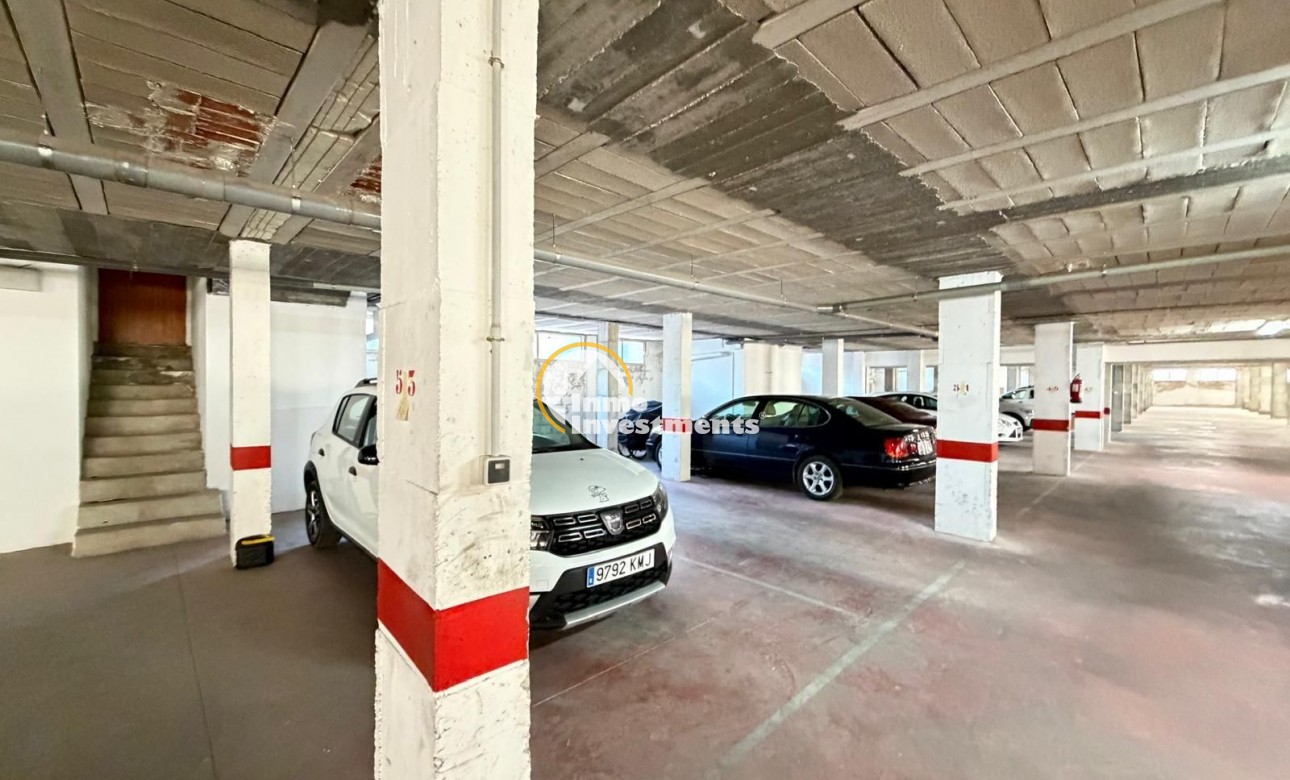 Resale - Commercial - Torrevieja - Estacion de autobuses