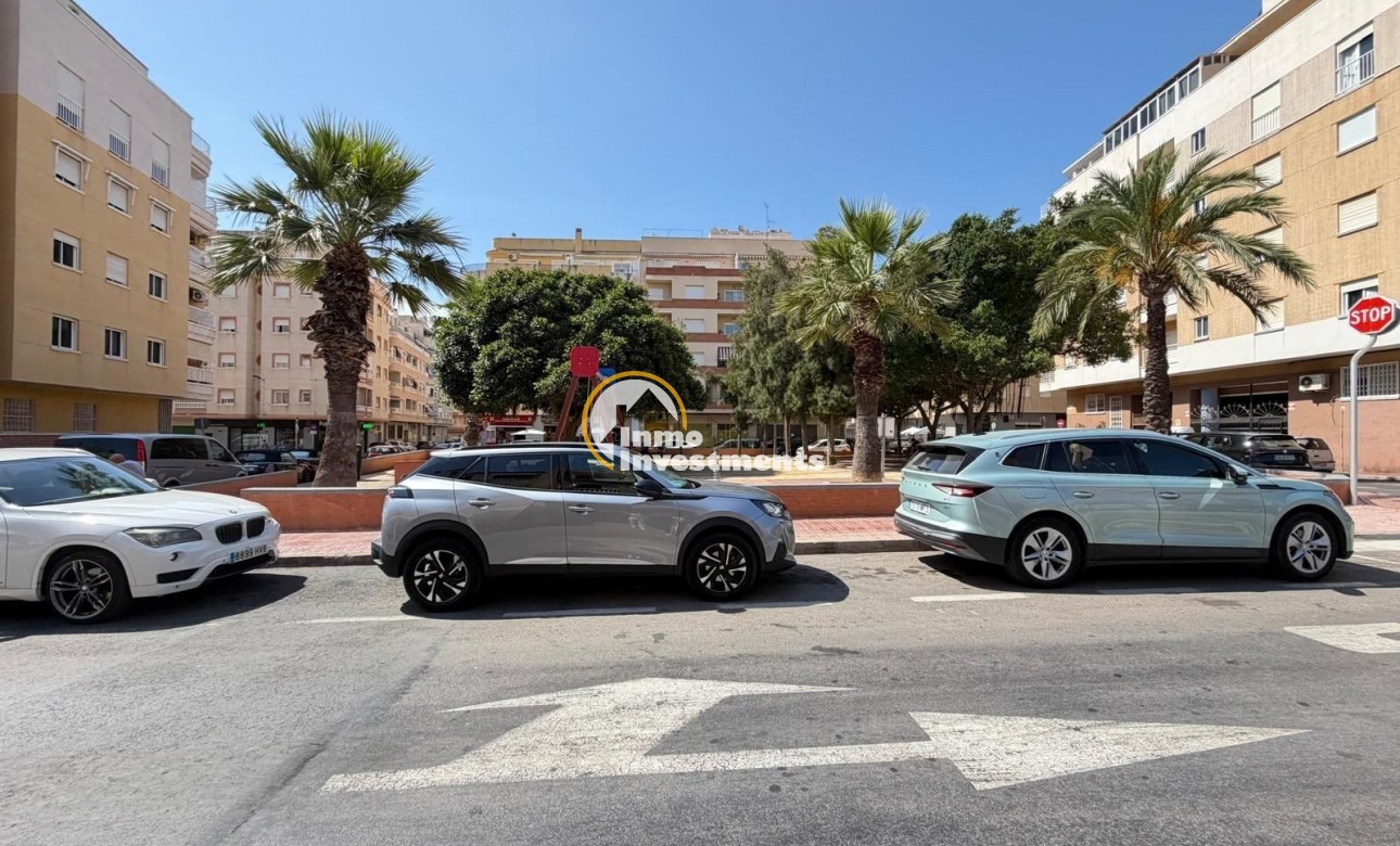 Resale - Commercial - Torrevieja - Estacion de autobuses