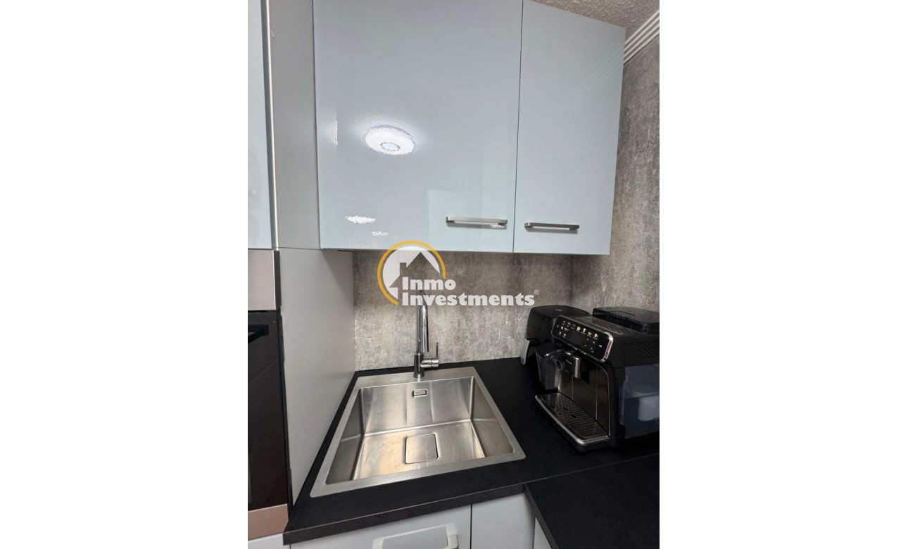 Resale - Apartment - Torrevieja - Estacion de autobuses