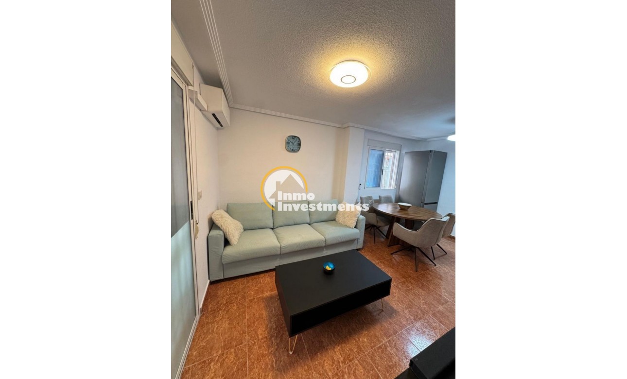 Resale - Apartment - Torrevieja - Estacion de autobuses