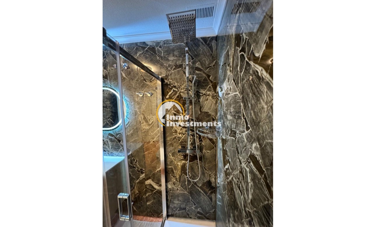 Resale - Apartment - Torrevieja - Estacion de autobuses