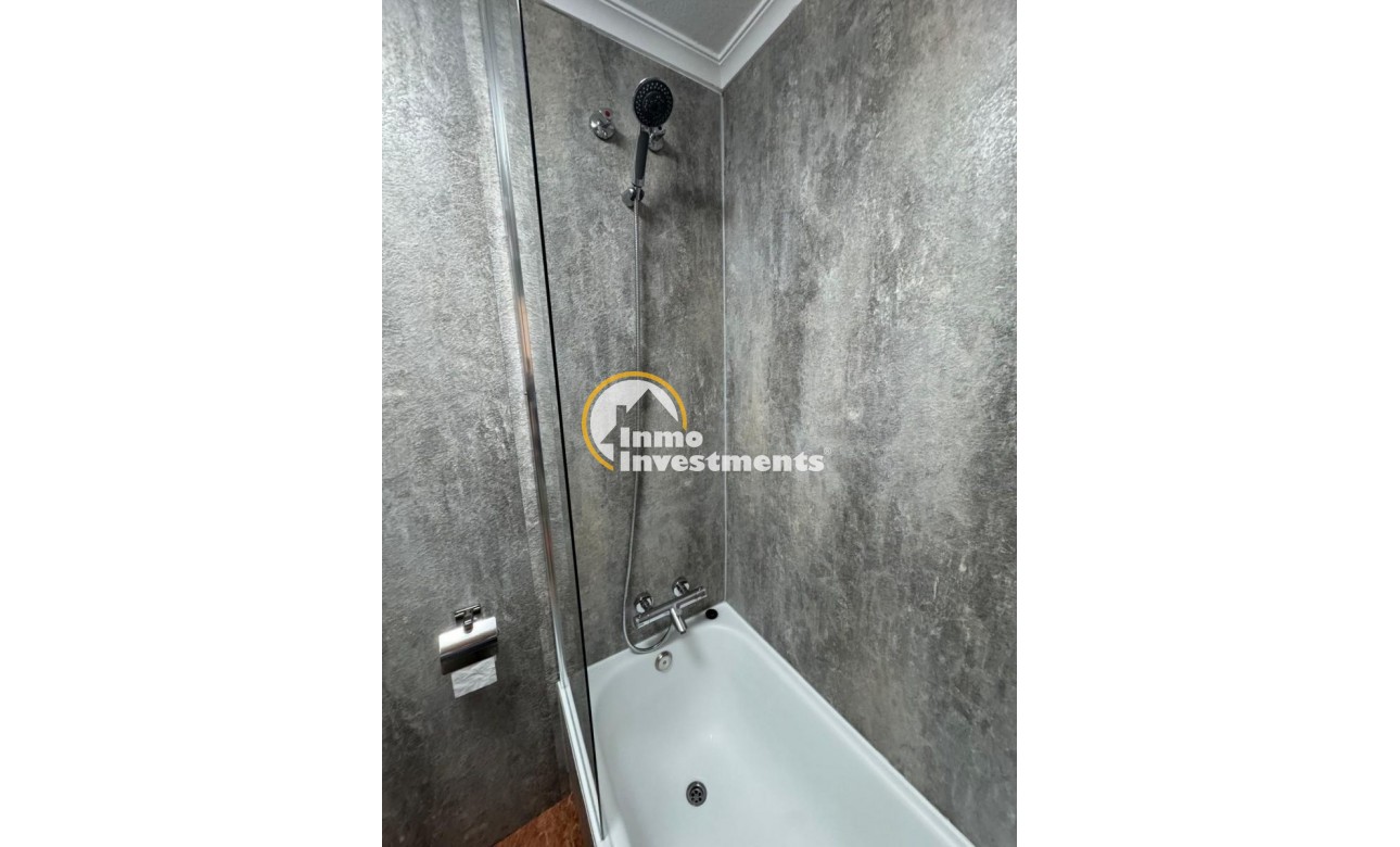 Resale - Apartment - Torrevieja - Estacion de autobuses
