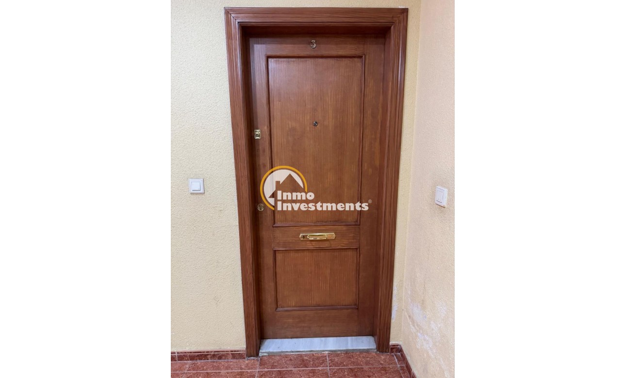 Resale - Apartment - Torrevieja - Estacion de autobuses