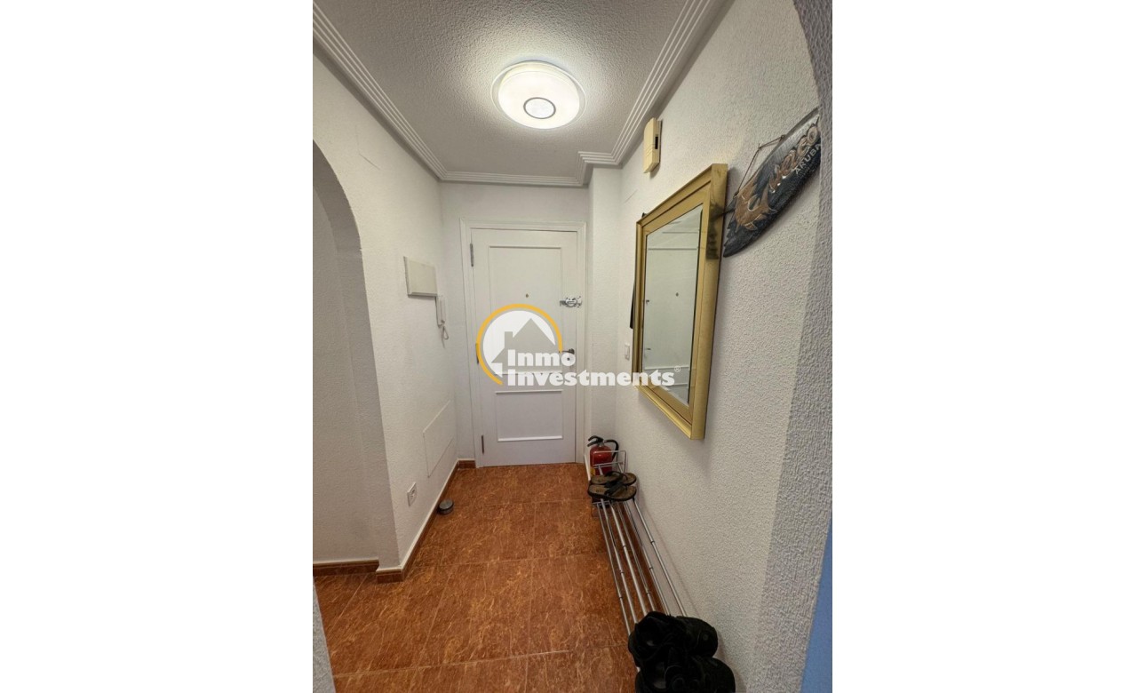 Resale - Apartment - Torrevieja - Estacion de autobuses