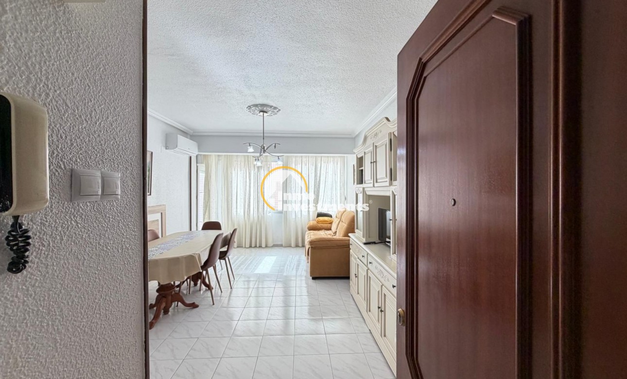 Resale - Apartment - Torrevieja - Playa del Cura
