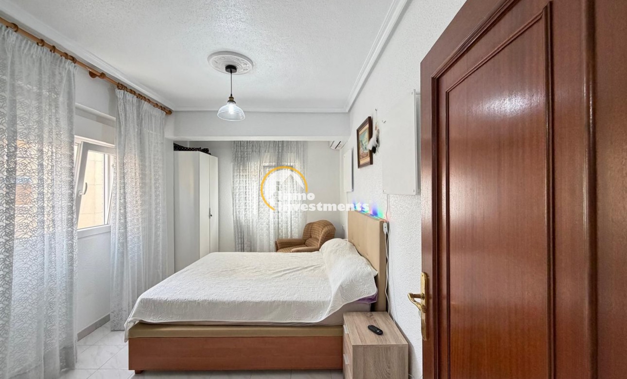 Resale - Apartment - Torrevieja - Playa del Cura