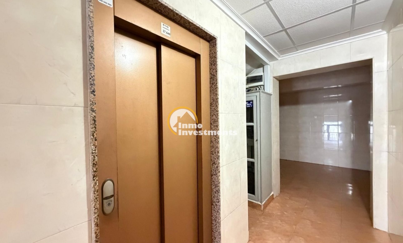 Resale - Apartment - Torrevieja - Playa del Cura