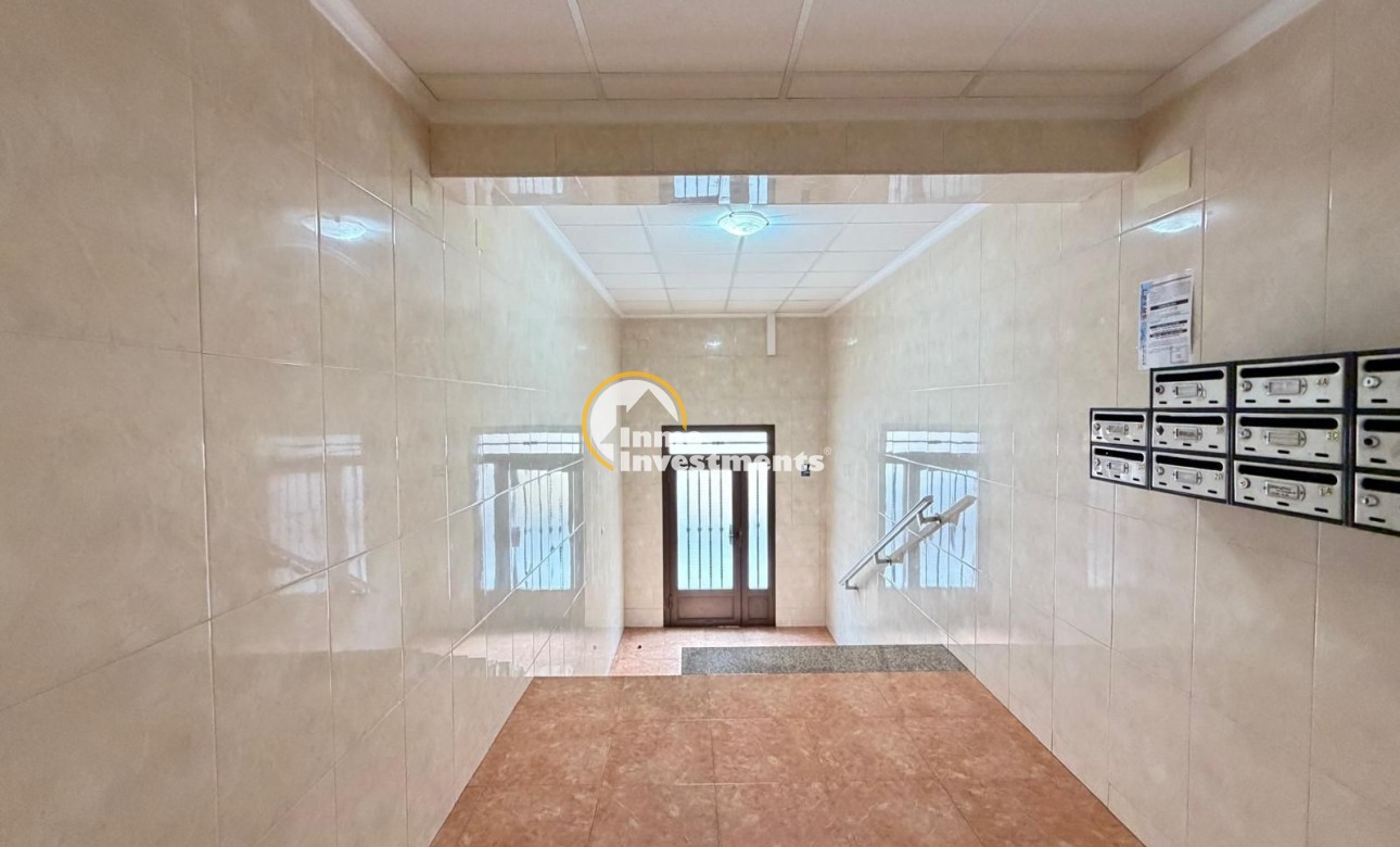Resale - Apartment - Torrevieja - Playa del Cura