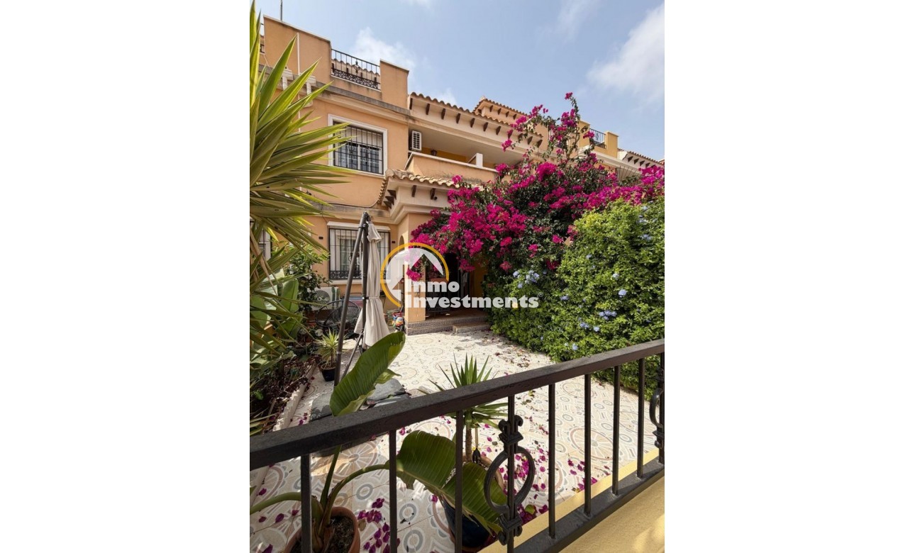 Bestaande bouw - Bungalow - Torrevieja - Zona los Frutales