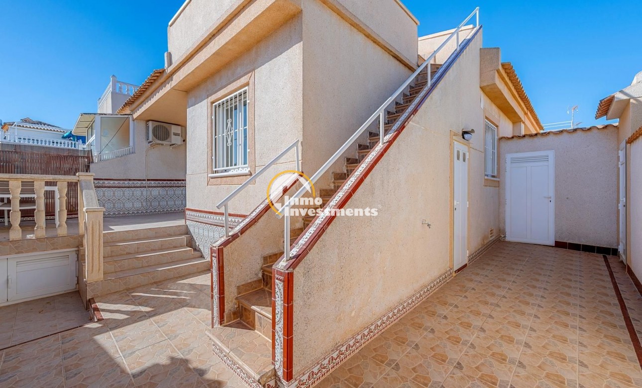 Resale - Villa - Torrevieja - La Siesta