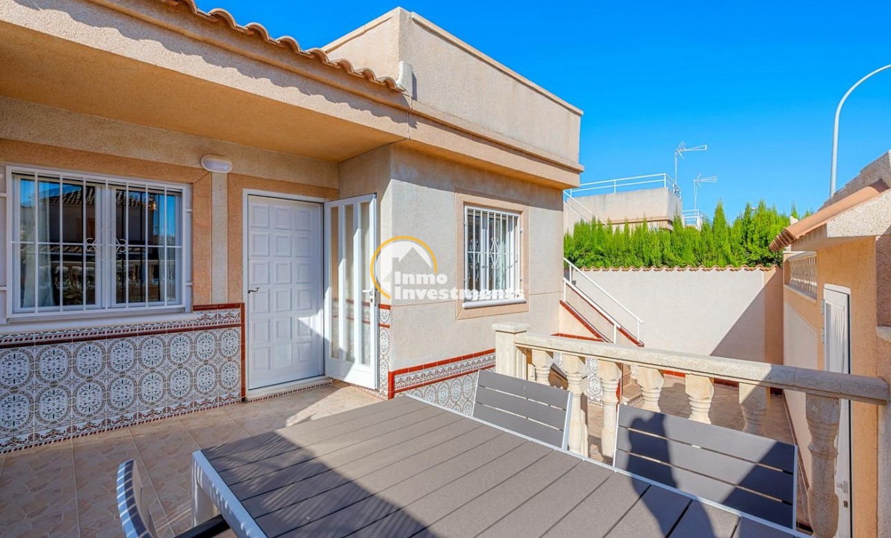 Resale - Villa - Torrevieja - La Siesta