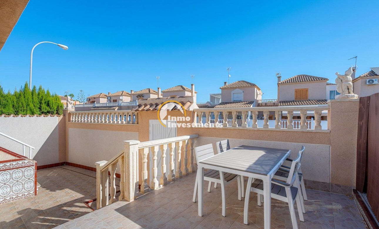 Resale - Villa - Torrevieja - La Siesta