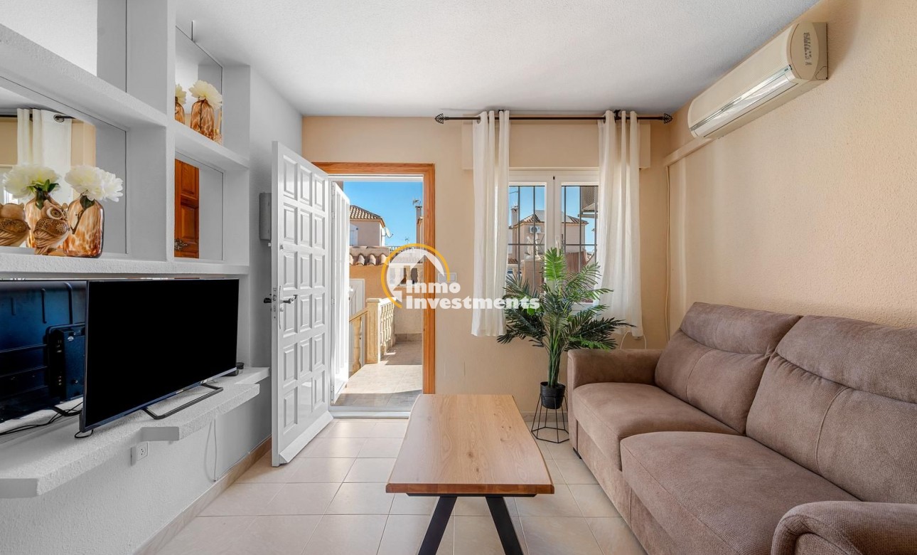 Resale - Villa - Torrevieja - La Siesta