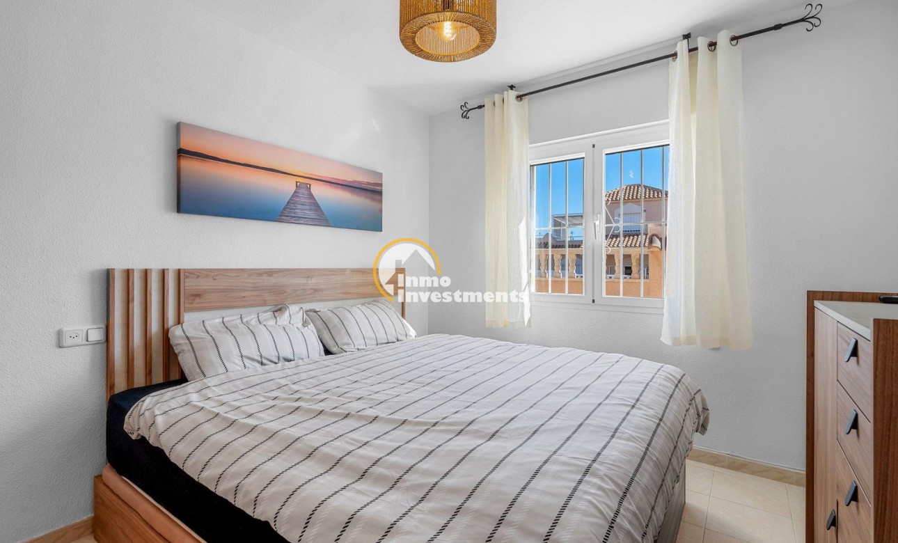 Resale - Villa - Torrevieja - La Siesta