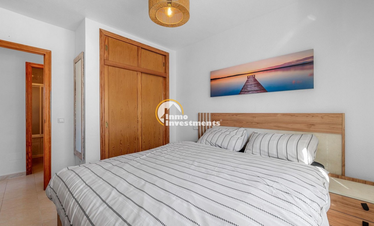 Resale - Villa - Torrevieja - La Siesta