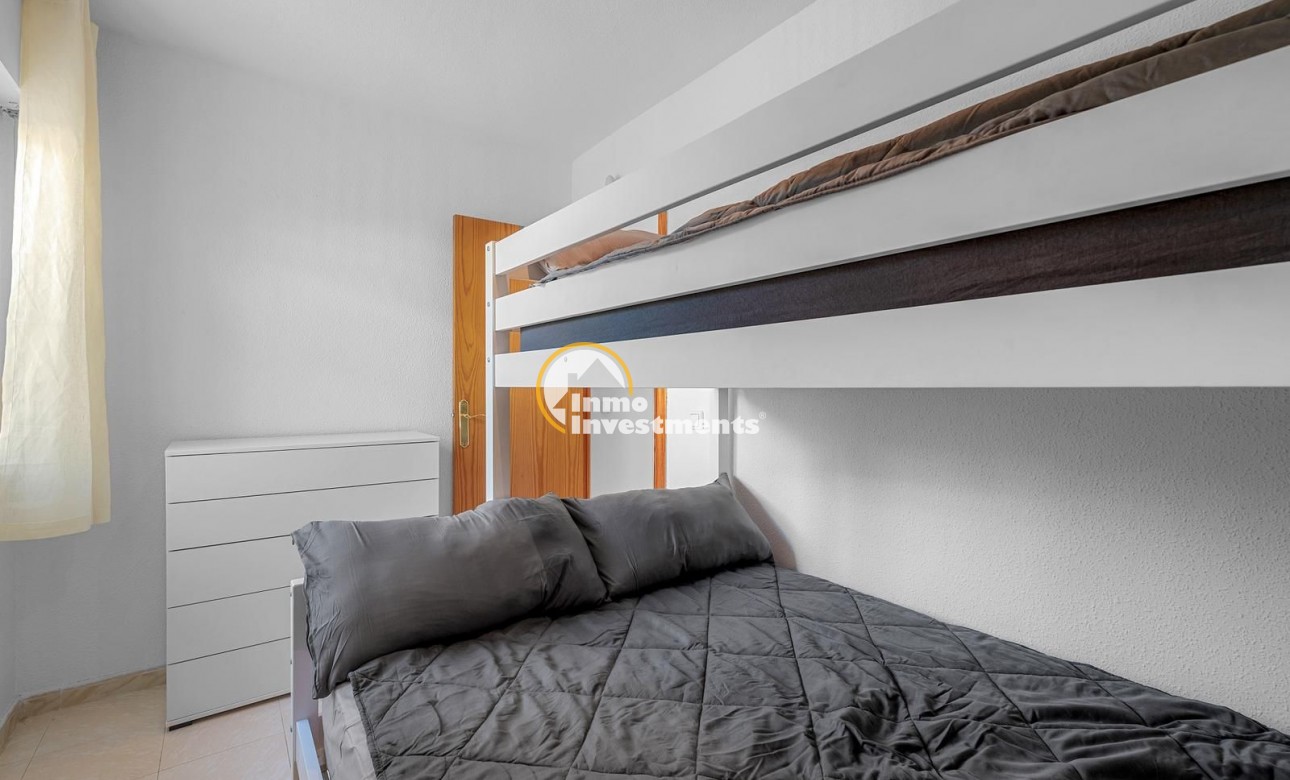 Resale - Villa - Torrevieja - La Siesta