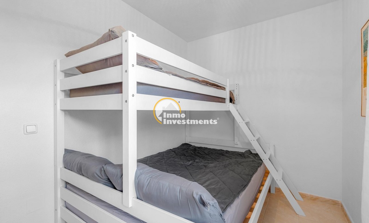 Resale - Villa - Torrevieja - La Siesta