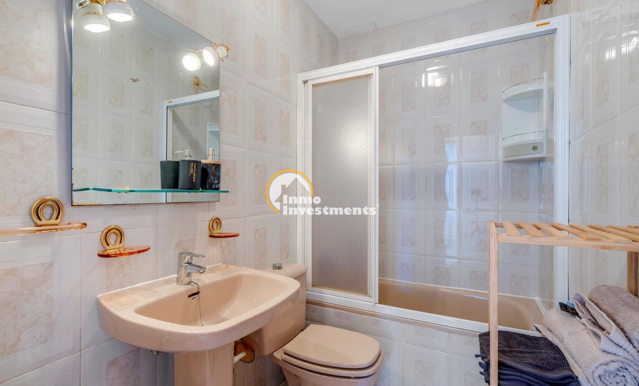 Resale - Villa - Torrevieja - La Siesta