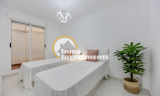 Reventa - Apartamento - Torrevieja - PARQUE DE LAS NACIONES