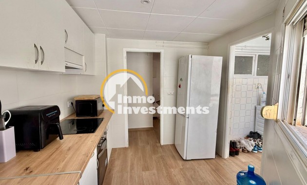 Resale - Apartment - Torrevieja - Playa de Los Locos