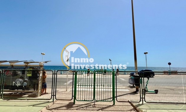 Resale - Apartment - Torrevieja - Playa de Los Locos