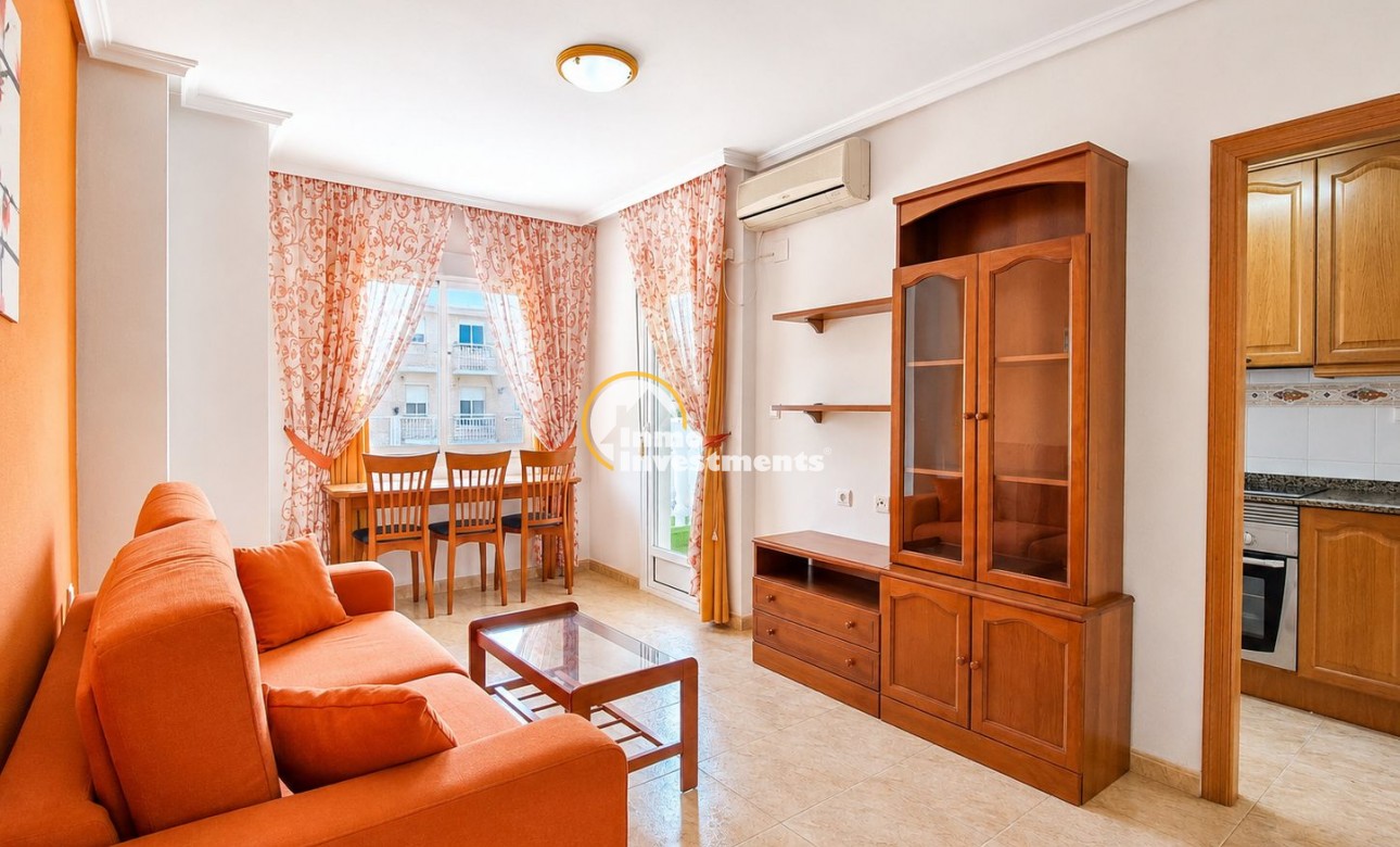 Resale - Apartment - Torrevieja - Estacion de autobuses