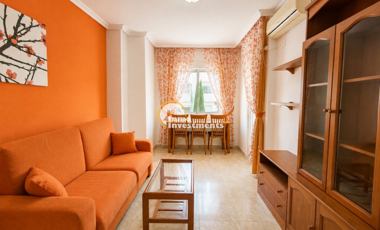 Resale - Apartment - Torrevieja - Estacion de autobuses