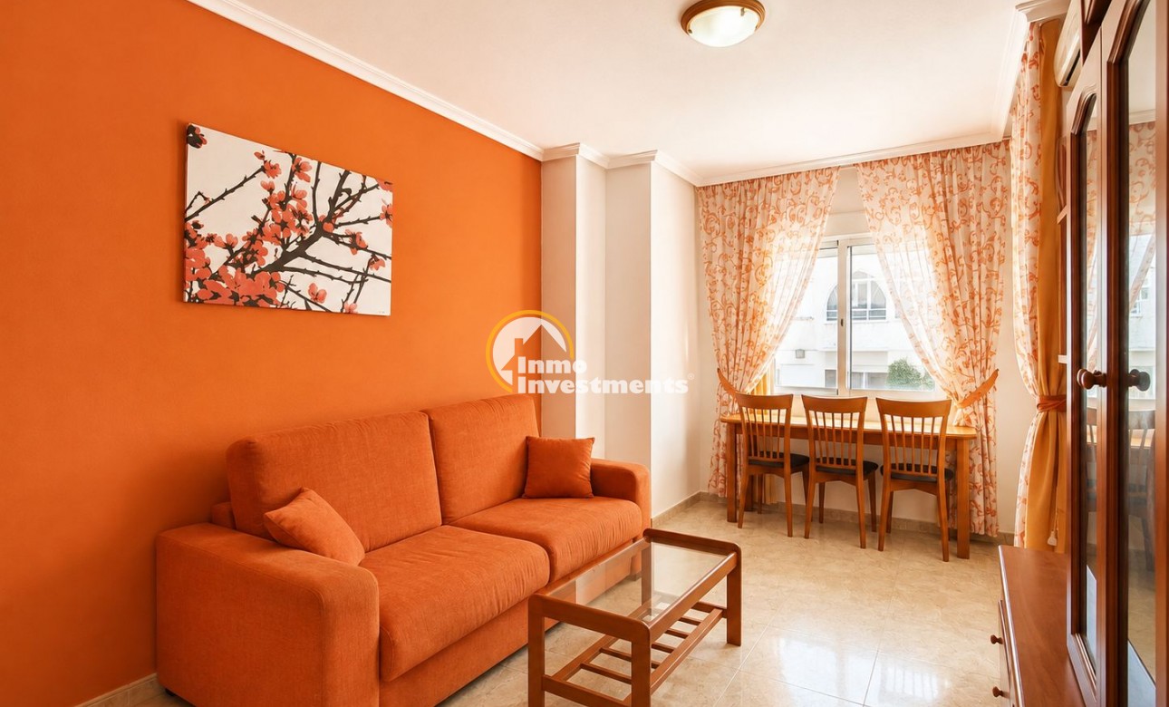 Resale - Apartment - Torrevieja - Estacion de autobuses