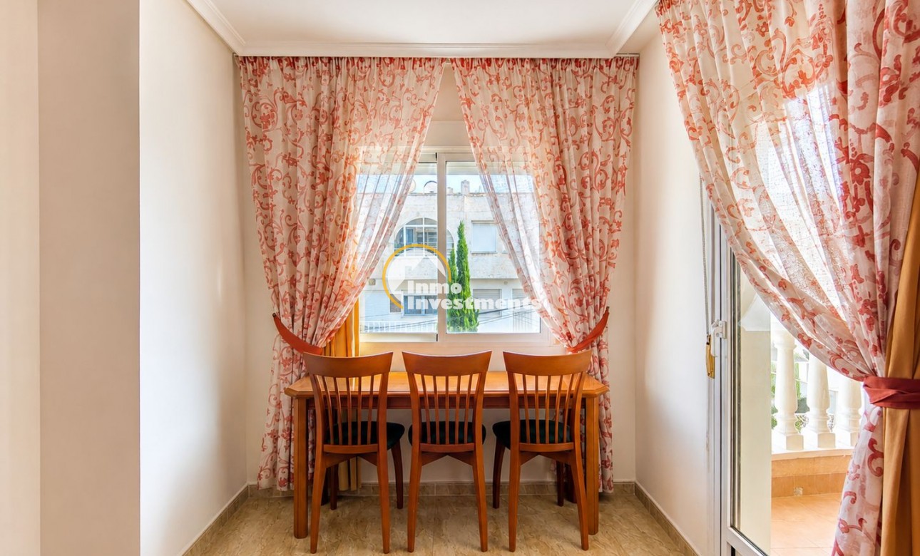 Resale - Apartment - Torrevieja - Estacion de autobuses