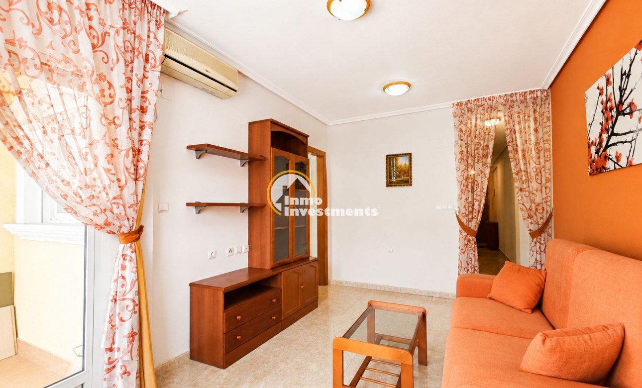 Resale - Apartment - Torrevieja - Estacion de autobuses