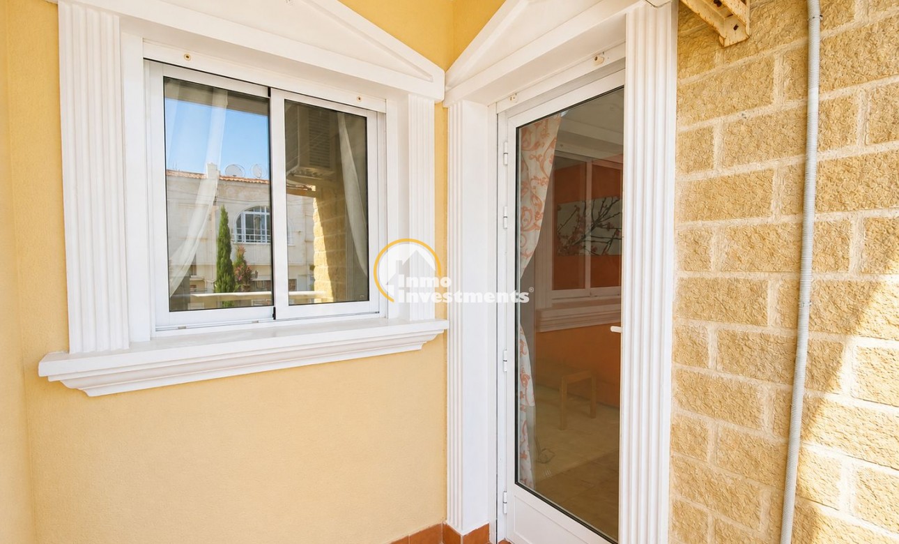 Resale - Apartment - Torrevieja - Estacion de autobuses