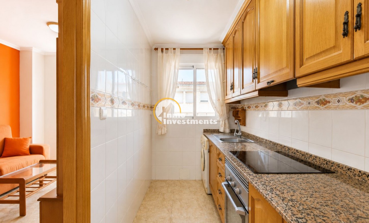 Resale - Apartment - Torrevieja - Estacion de autobuses