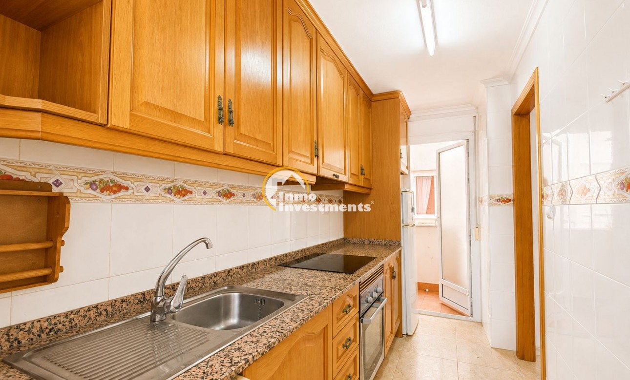 Resale - Apartment - Torrevieja - Estacion de autobuses